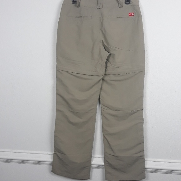 The North Face Hiking Convertible Pant/Shorts - Picture 4 of 9